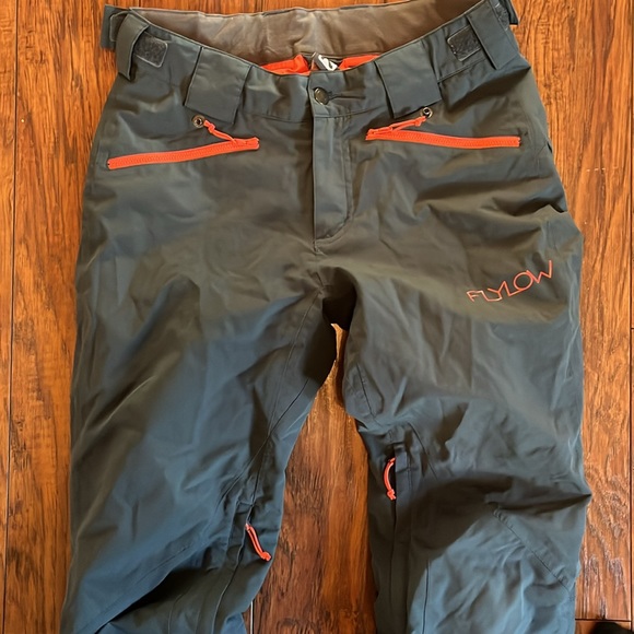 Women’s flylow insulation snow pant - Picture 3 of 6